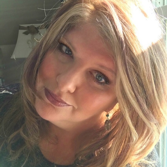 Meet your Posher, Lisa - Picture 5 of 8